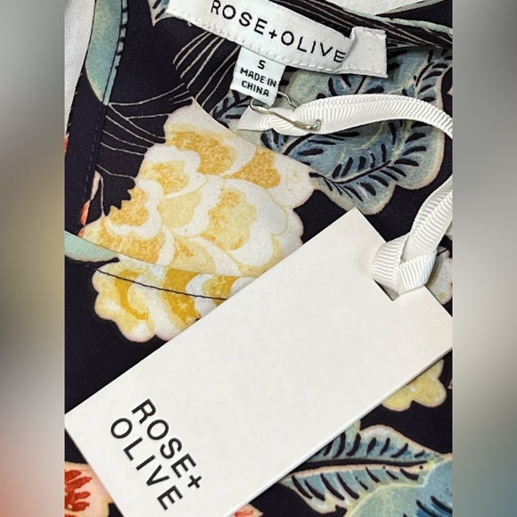 Rose & Olive Bohemian Navy Floral Bell Sleeve Blouse Small - Picture 7 of 12